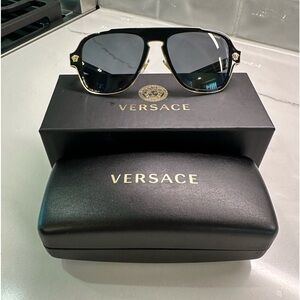 Versace Flat Top Aviator Polarized Sunglasses (Black/Gold) with case and box
